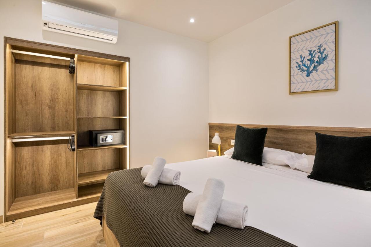Sitges Group Calm Beach 외부 사진