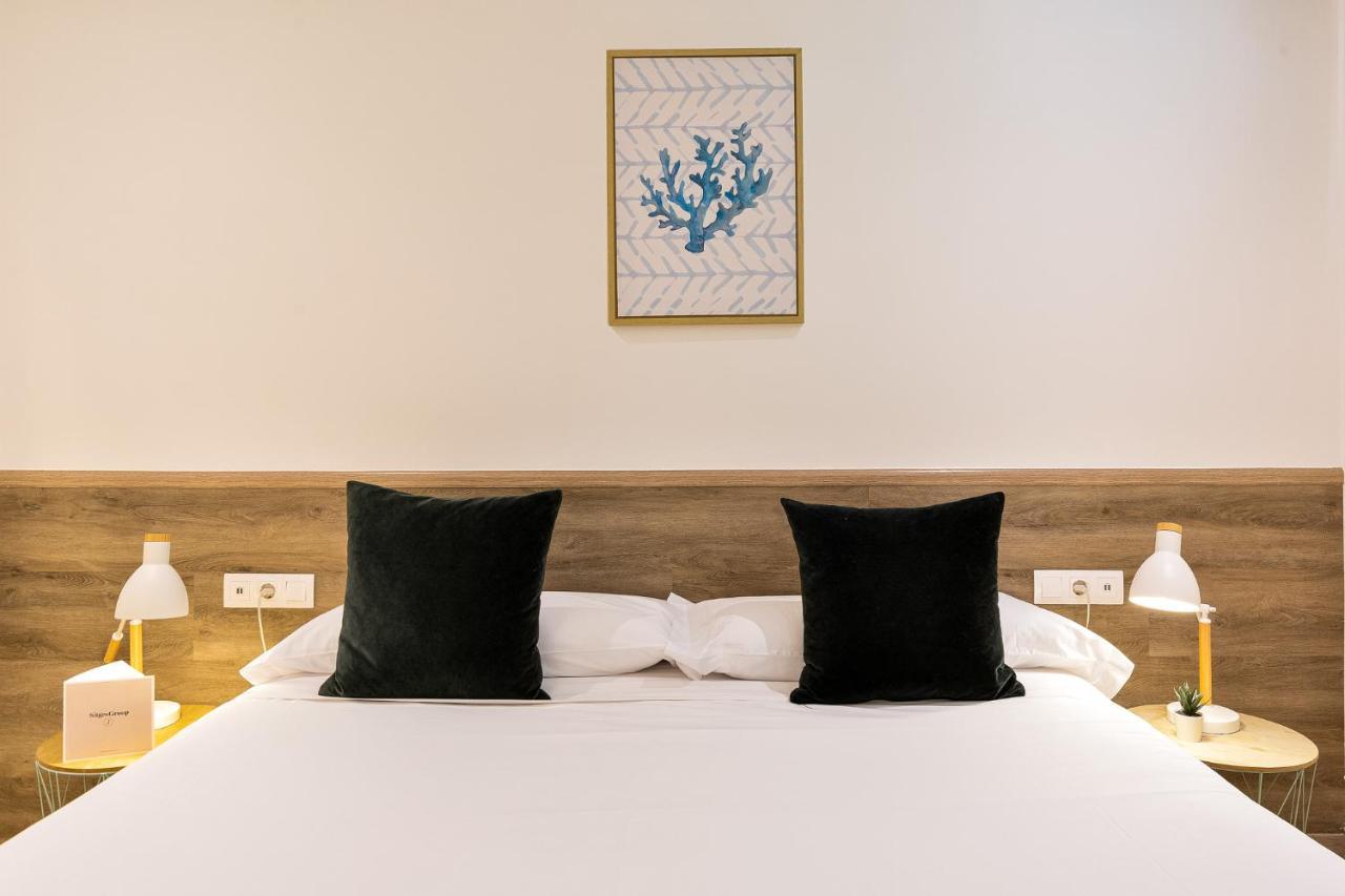 Sitges Group Calm Beach 외부 사진